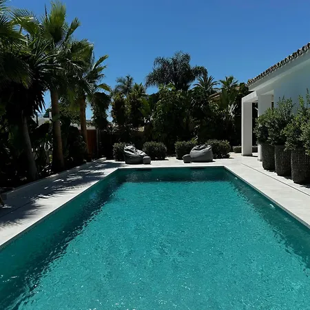 Villa Bliss - Dream Luxury 4-bedroom With Exclisive Heated Private Pool & Jacuzzi, Tropical Garden, Marbesa - Steps From The Cabopino Marbellac