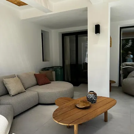 Villa Bliss - Dream Luxury 4-bedroom With Exclisive Heated Private Pool & Jacuzzi, Tropical Garden, Marbesa - Steps From The Cabopino Marbellac