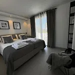 Bliss - Serenity 4-bedroom With Exclisive Heated Private Pool & Jacuzzi, Tropical Garden, Marbesa - Steps From The Cabopino *
