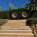 Villa Bliss - Serenity 4-bedroom With Exclisive Heated Private Pool & Jacuzzi, Tropical Garden, Marbesa - Steps From The Cabopino *