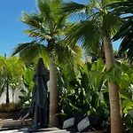 Villa Bliss - Serenity 4-bedroom With Exclisive Heated Private Pool & Jacuzzi, Tropical Garden, Marbesa - Steps From The Cabopino *