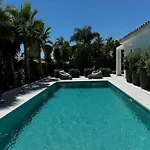 Villa Bliss - Serenity 4-bedroom With Exclisive Heated Private Pool & Jacuzzi, Tropical Garden, Marbesa - Steps From The Cabopino Marbella