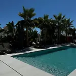 Bliss - Serenity 4-bedroom With Exclisive Heated Private Pool & Jacuzzi, Tropical Garden, Marbesa - Steps From The Cabopino Villa Marbella