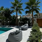 Bliss - Serenity 4-bedroom With Exclisive Heated Private Pool & Jacuzzi, Tropical Garden, Marbesa - Steps From The Cabopino Marbella