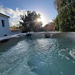 Villa Bliss - Serenity 4-bedroom With Exclisive Heated Private Pool & Jacuzzi, Tropical Garden, Marbesa - Steps From The Cabopino