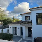 Bliss - Serenity 4-bedroom With Exclisive Heated Private Pool & Jacuzzi, Tropical Garden, Marbesa - Steps From The Cabopino Villa