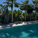 Bliss - Serenity 4-bedroom With Exclisive Heated Private Pool & Jacuzzi, Tropical Garden, Marbesa - Steps From The Cabopino * Marbella