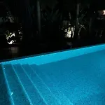 Villa Bliss - Serenity 4-bedroom With Exclisive Heated Private Pool & Jacuzzi, Tropical Garden, Marbesa - Steps From The Cabopino