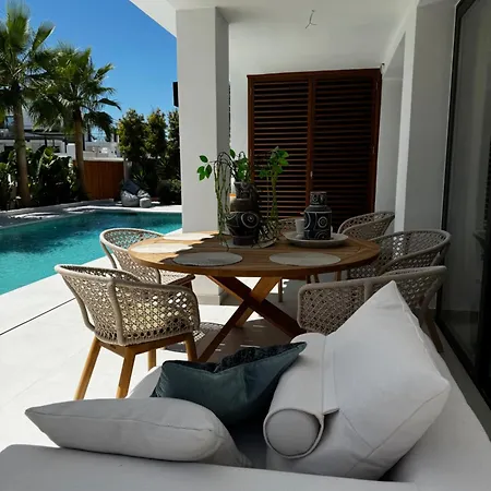 Bliss - Serenity 4-bedroom With Exclisive Heated Private Pool & Jacuzzi, Tropical Garden, Marbesa - Steps From The Cabopino * Marbella