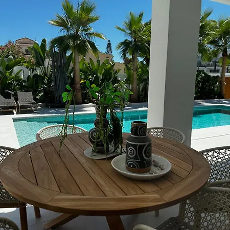 Bliss - Dream Luxury 4-bedroom With Exclisive Heated Private Pool & Jacuzzi, Tropical Garden, Marbesa - Steps From The Cabopino