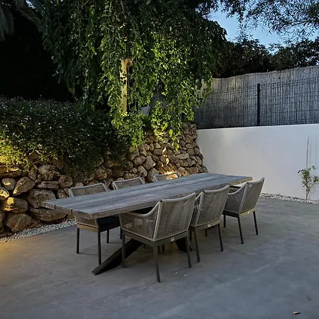 Family Holiday Bliss In Marbella- Beautiful Brand-New 4 Bedroom Villa With Garden, Private Pool & Jacuzzi, Marbesa 500 M To The Cabopino Beach Villa *