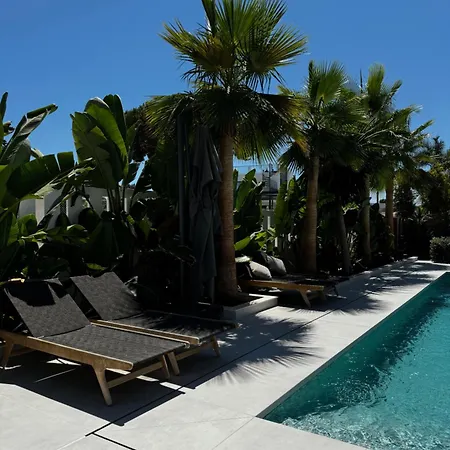 Family Holiday Bliss In Marbella- Beautiful Brand-New 4 Bedroom Villa With Garden, Private Pool & Jacuzzi, Marbesa 500 M To The Cabopino Beach Villa