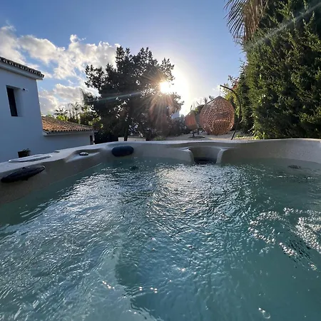 Villa Bliss - Serenity 4-bedroom With Exclisive Heated Private Pool & Jacuzzi, Tropical Garden, Marbesa - Steps From The Cabopino