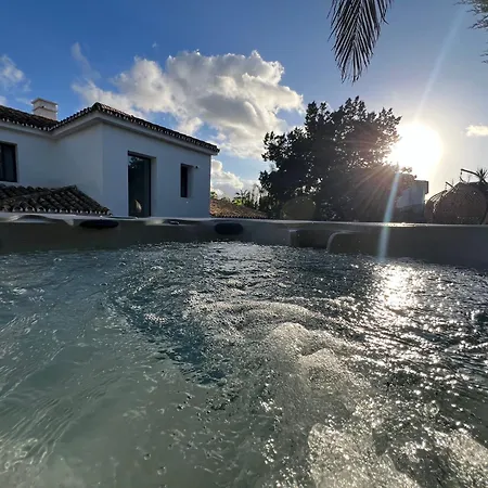 Family Holiday Bliss In Marbella- Beautiful Brand-New 4 Bedroom Villa With Garden, Private Pool & Jacuzzi, Marbesa 500 M To The Cabopino Beach Villa *