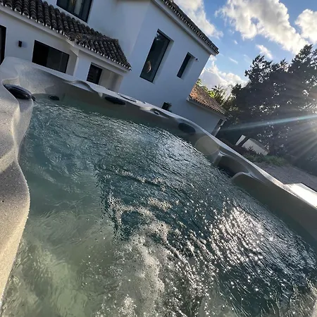 Villa Family Holiday Bliss In Marbella- Beautiful Brand-New 4 Bedroom Villa With Garden, Private Pool & Jacuzzi, Marbesa 500 M To The Cabopino Beach *