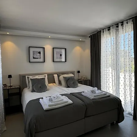 Bliss - Serenity 4-bedroom With Exclisive Heated Private Pool & Jacuzzi, Tropical Garden, Marbesa - Steps From The Cabopino Villa Marbella