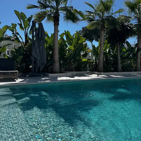 Bliss - Serenity 4-bedroom With Exclisive Heated Private Pool & Jacuzzi, Tropical Garden, Marbesa - Steps From The Cabopino Villa