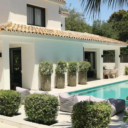 Bliss - Serenity 4-bedroom With Exclisive Heated Private Pool & Jacuzzi, Tropical Garden, Marbesa - Steps From The Cabopino