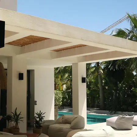 Bliss - Serenity 4-bedroom With Exclisive Heated Private Pool & Jacuzzi, Tropical Garden, Marbesa - Steps From The Cabopino Villa Marbella