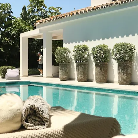 Bliss - Serenity 4-bedroom With Exclisive Heated Private Pool & Jacuzzi, Tropical Garden, Marbesa - Steps From The Cabopino Marbella