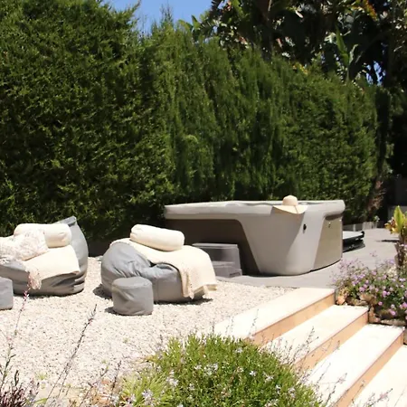 Bliss - Serenity 4-bedroom With Exclisive Heated Private Pool & Jacuzzi, Tropical Garden, Marbesa - Steps From The Cabopino *