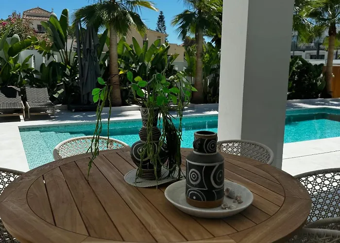 Bliss - Serenity 4-bedroom With Exclisive Heated Private Pool & Jacuzzi, Tropical Garden, Marbesa - Steps From The Cabopino
