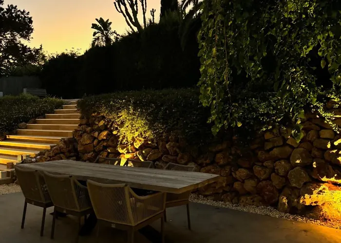 Bliss - Serenity 4-bedroom With Exclisive Heated Private Pool & Jacuzzi, Tropical Garden, Marbesa - Steps From The Cabopino