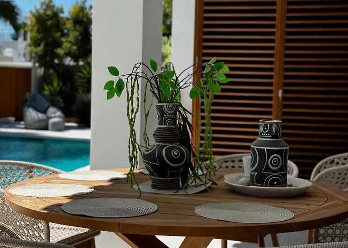 ヴィラ Bliss - Serenity 4-bedroom With Exclisive Heated Private Pool & Jacuzzi, Tropical Garden, Marbesa - Steps From The Cabopino *