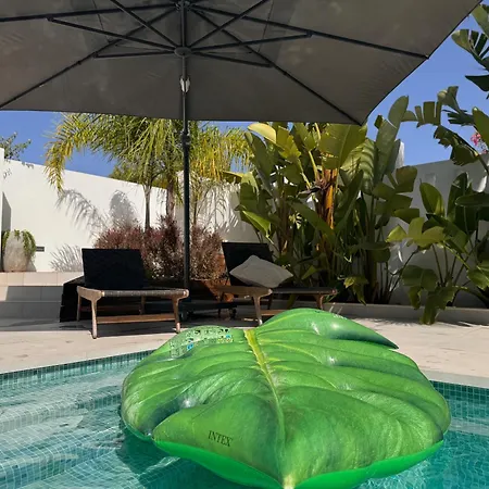 Marbella Bliss - Dream Luxury 4-Bedroom Villa With Exclisive Heated Private Pool & Jacuzzi, Tropical Garden, Marbesa - Steps From The Cabopino Beach * Marbella