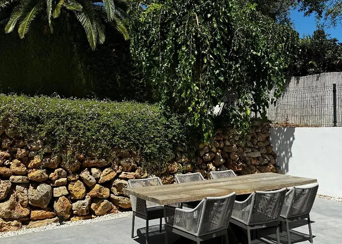 Willa Bliss - Serenity 4-bedroom With Exclisive Heated Private Pool & Jacuzzi, Tropical Garden, Marbesa - Steps From The Cabopino *