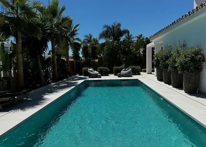 Willa Bliss - Serenity 4-bedroom With Exclisive Heated Private Pool & Jacuzzi, Tropical Garden, Marbesa - Steps From The Cabopino Marbella